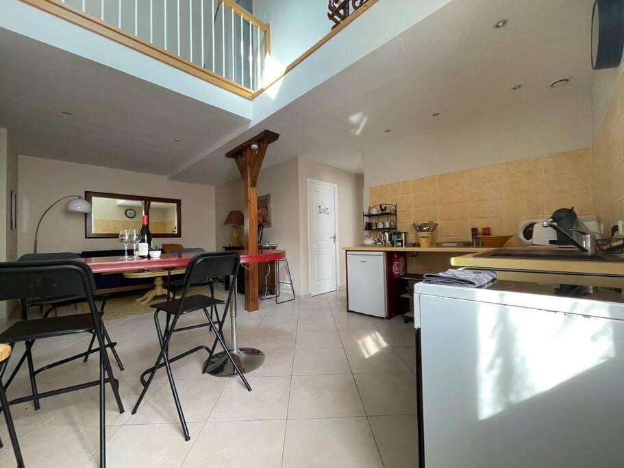 דירות Logis Saint-Martin By Melrose מראה חיצוני תמונה