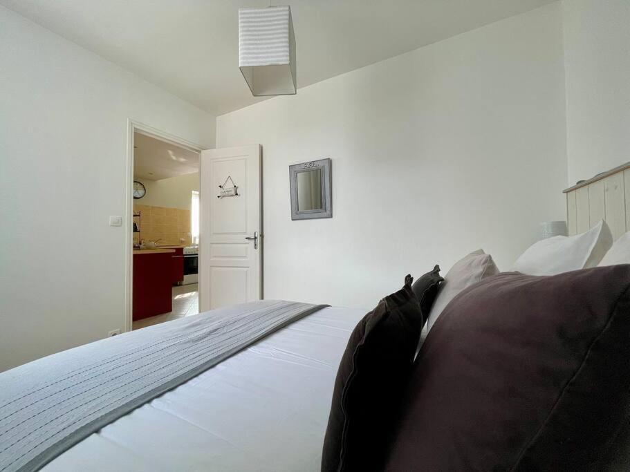 דירות Logis Saint-Martin By Melrose מראה חיצוני תמונה