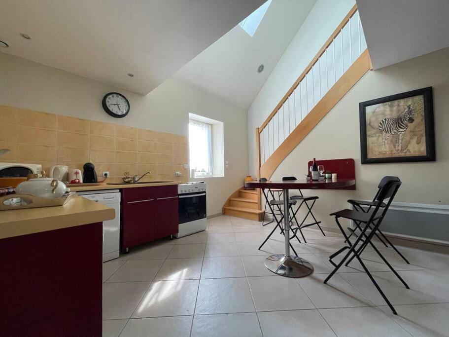 דירות Logis Saint-Martin By Melrose מראה חיצוני תמונה